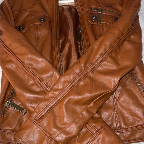 Fun brown jacket - Picture 2 of 3